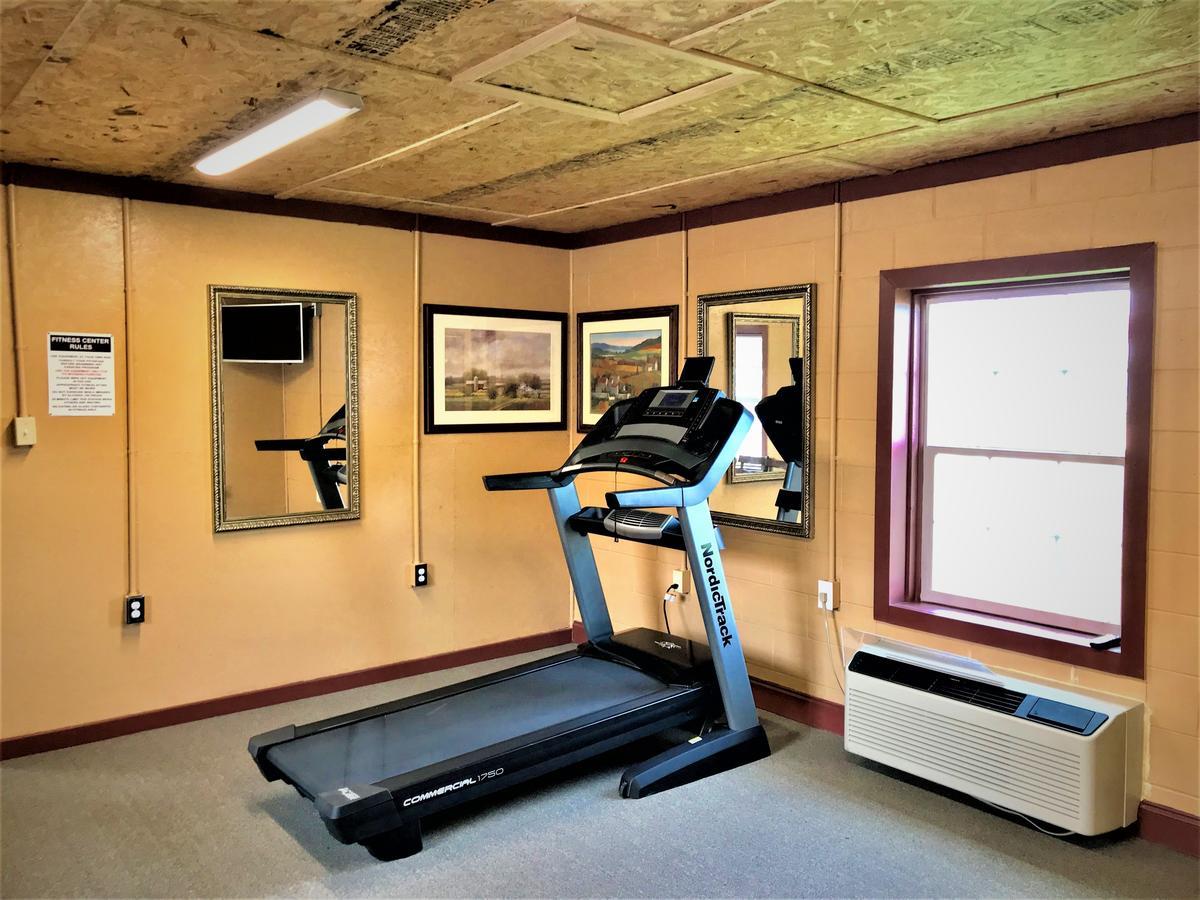 Star Plus Inn & Suites Selmer 外观 照片