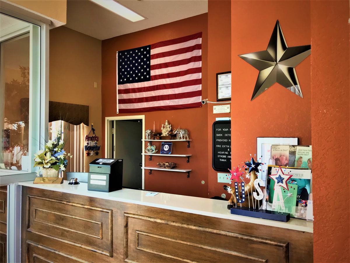 Star Plus Inn & Suites Selmer 外观 照片