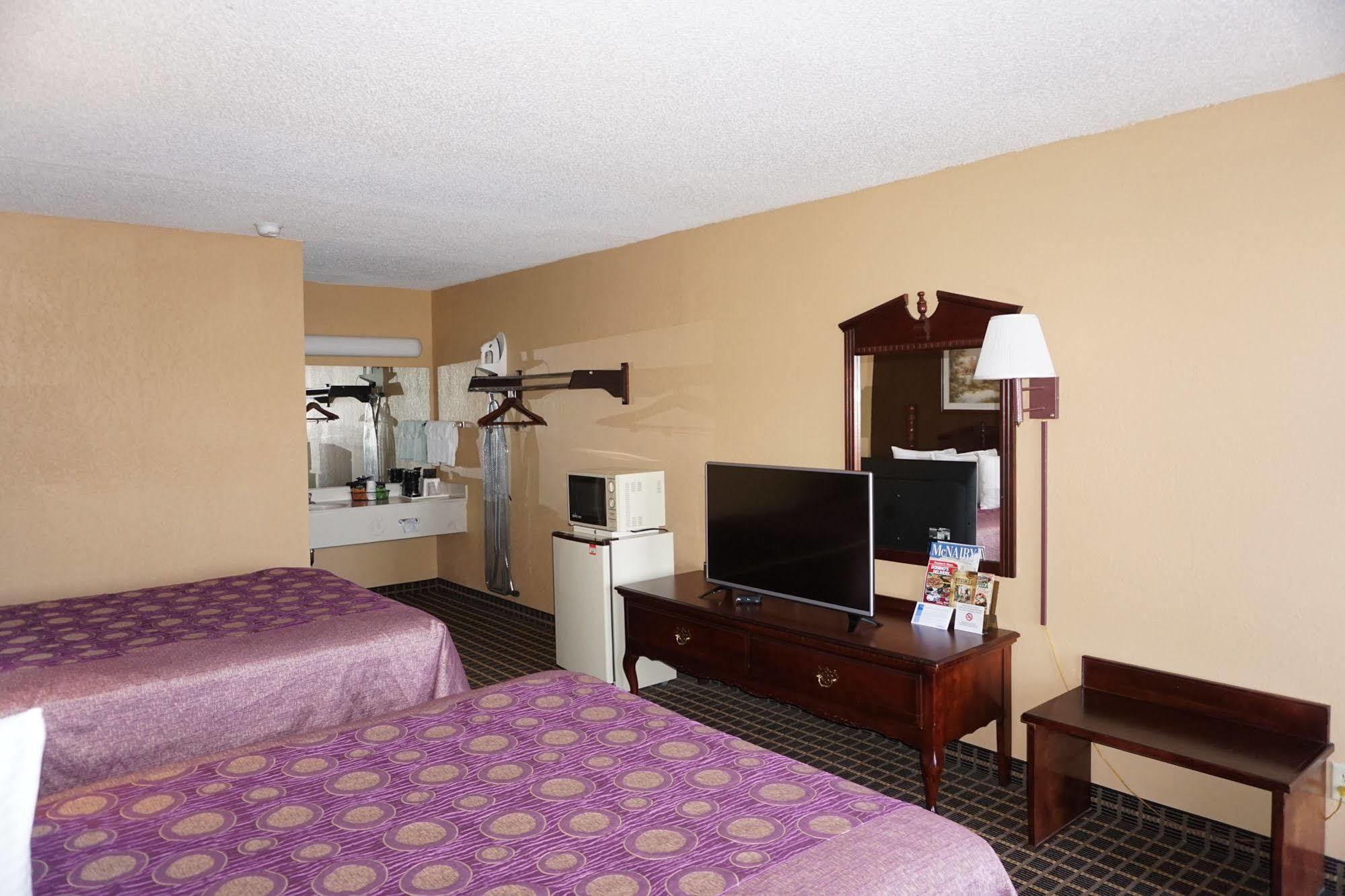 Star Plus Inn & Suites Selmer 外观 照片