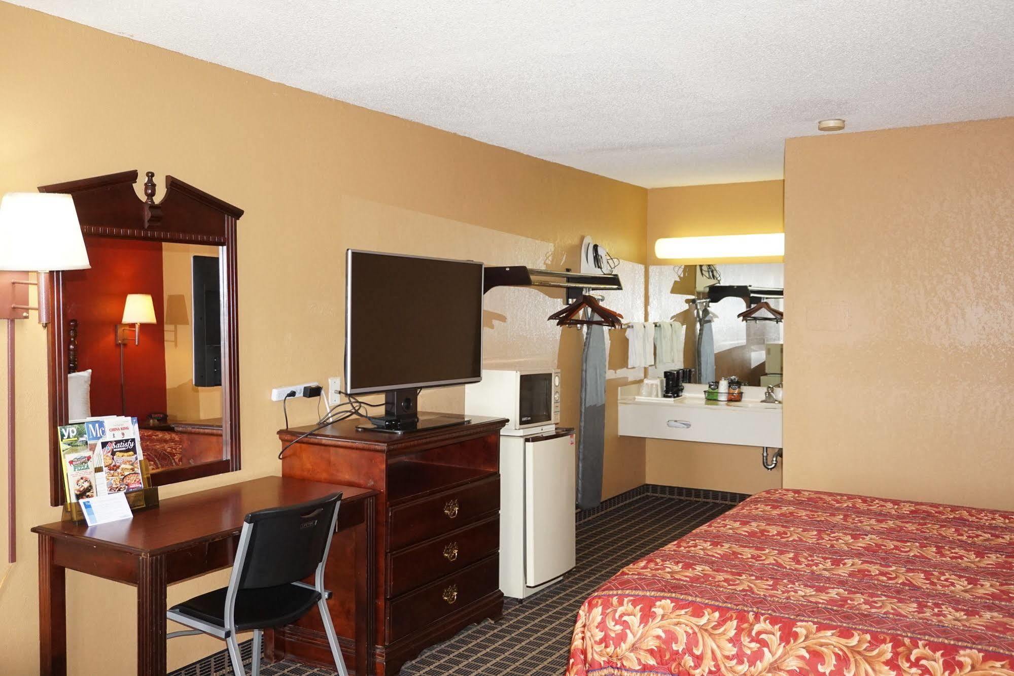 Star Plus Inn & Suites Selmer 外观 照片