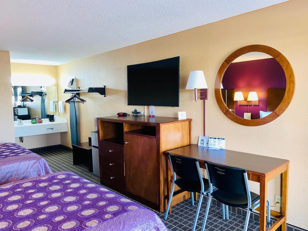 Star Plus Inn & Suites Selmer 外观 照片