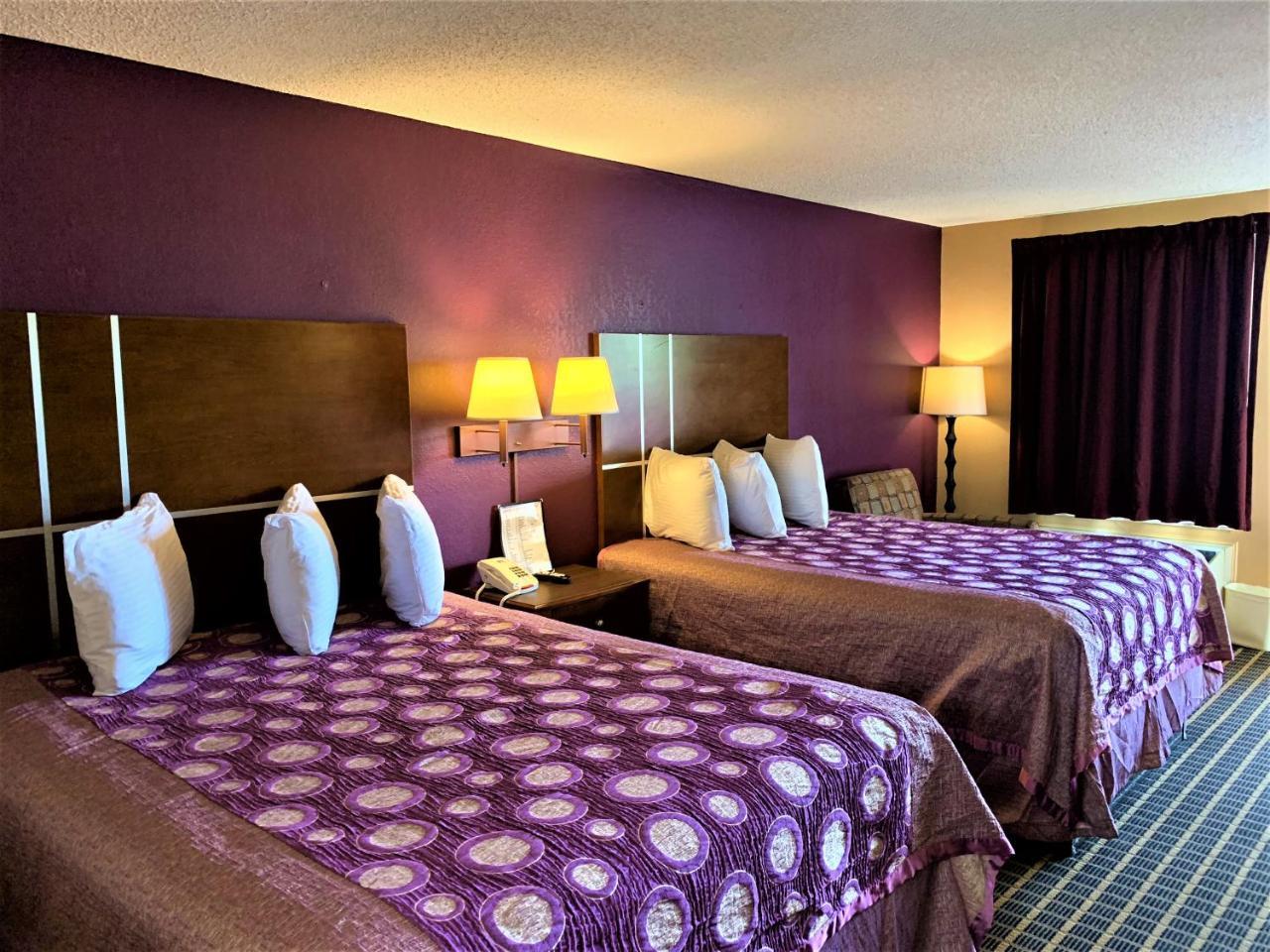 Star Plus Inn & Suites Selmer 外观 照片