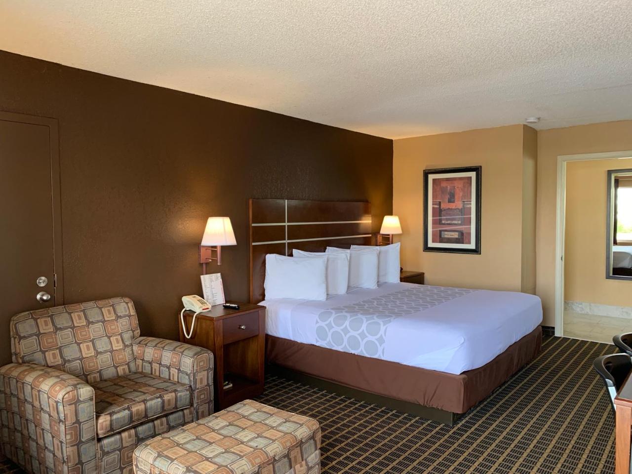 Star Plus Inn & Suites Selmer 外观 照片