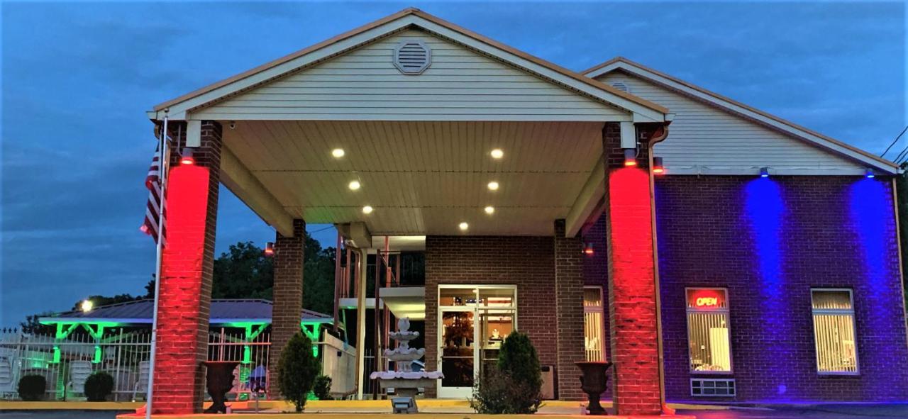 Star Plus Inn & Suites Selmer 外观 照片