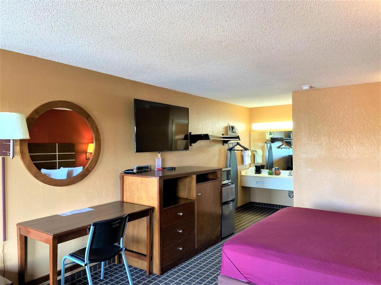 Star Plus Inn & Suites Selmer 外观 照片