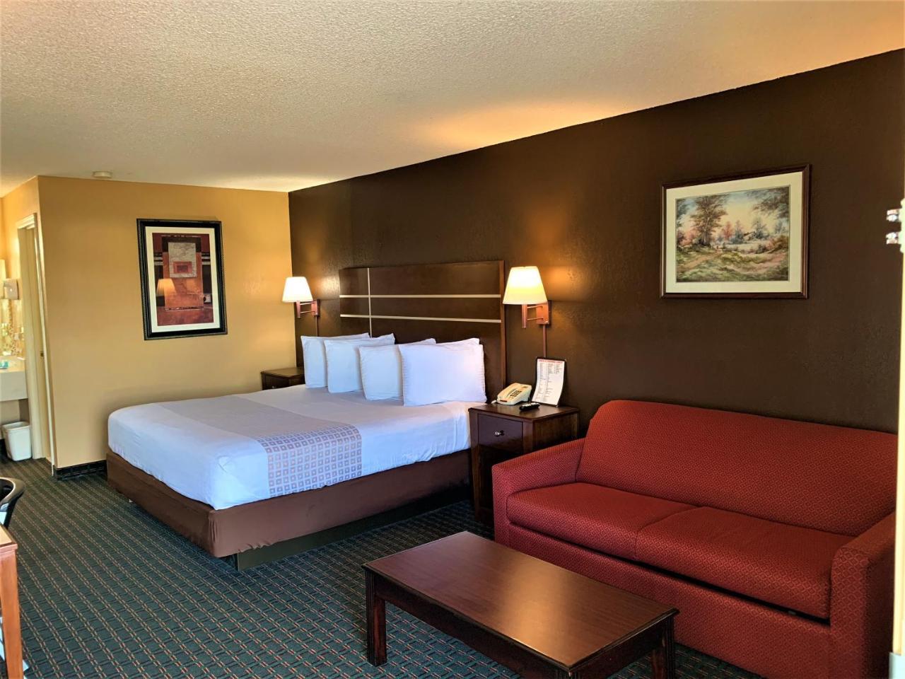 Star Plus Inn & Suites Selmer 外观 照片