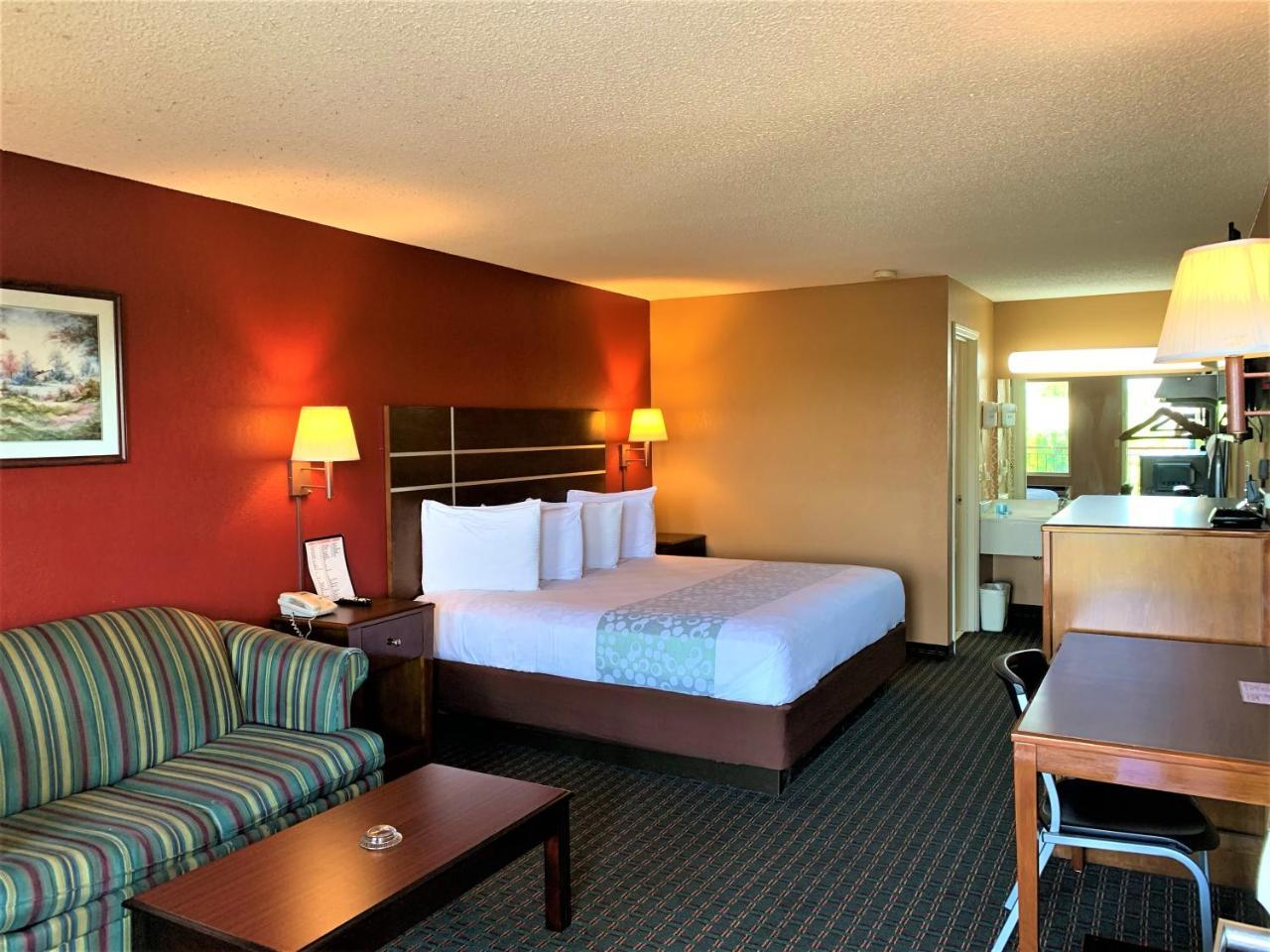 Star Plus Inn & Suites Selmer 外观 照片