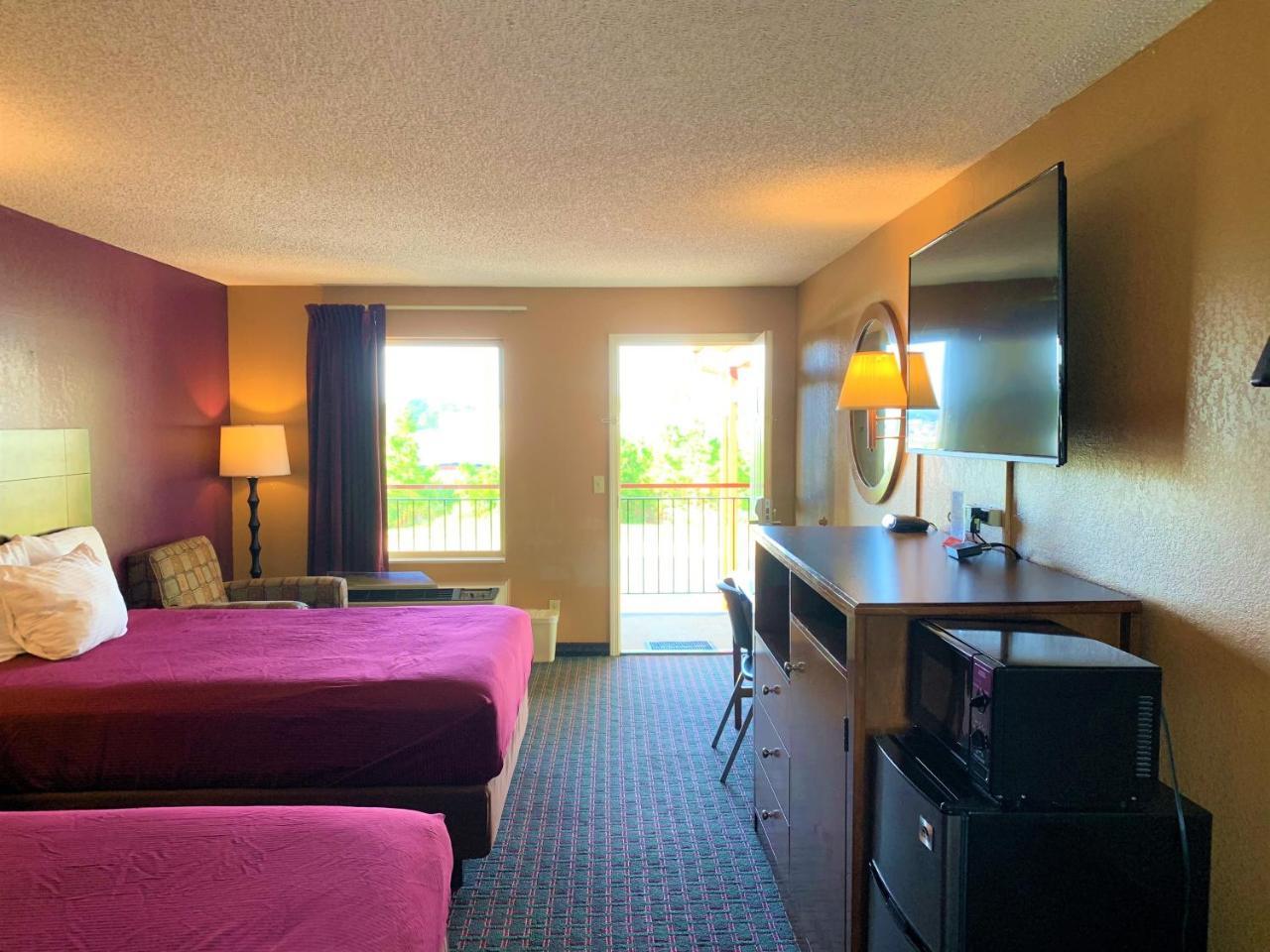 Star Plus Inn & Suites Selmer 外观 照片