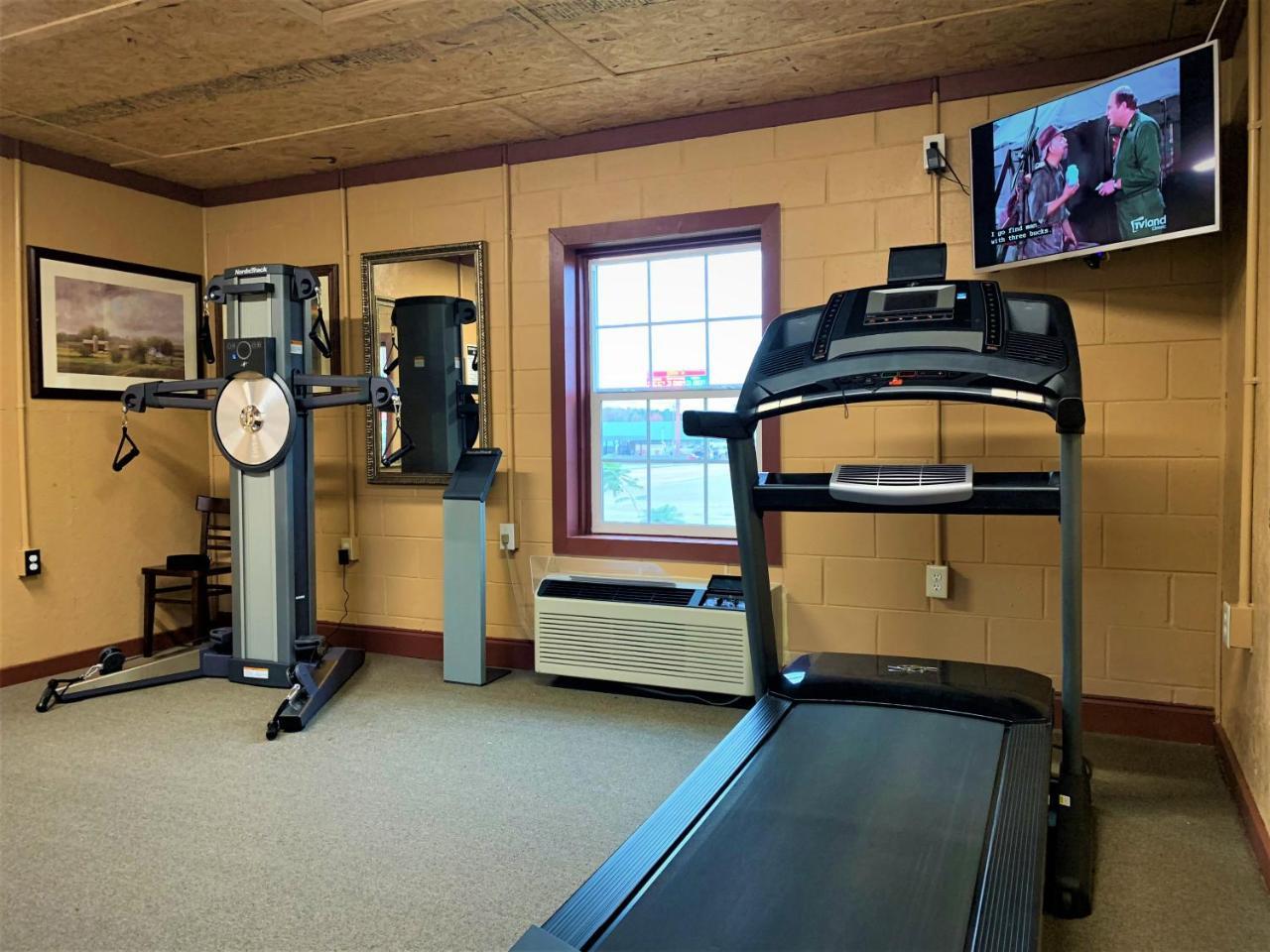 Star Plus Inn & Suites Selmer 外观 照片