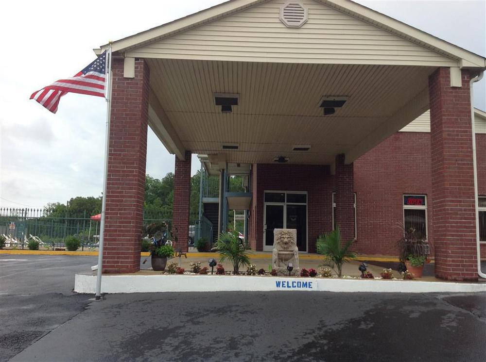 Star Plus Inn & Suites Selmer 外观 照片