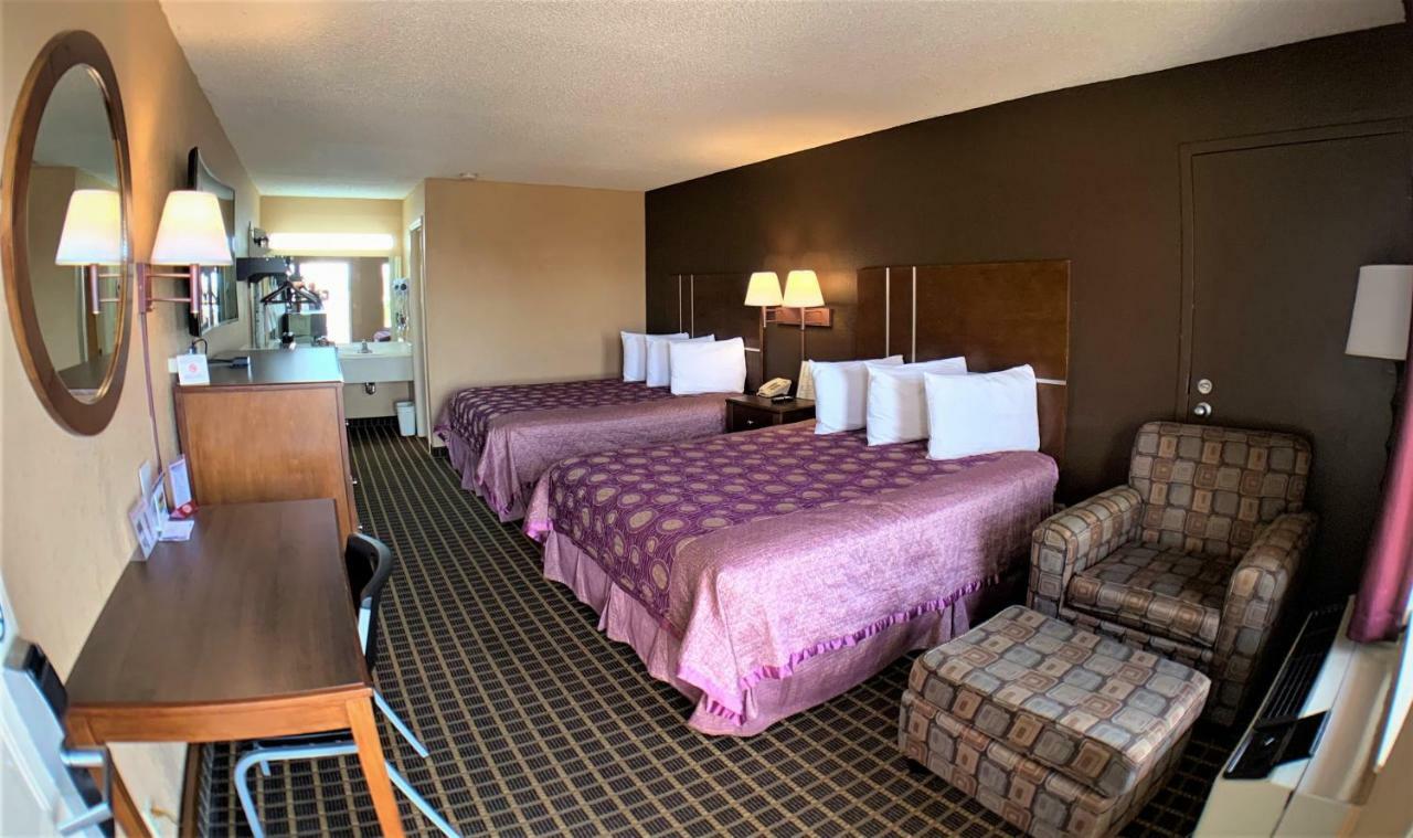Star Plus Inn & Suites Selmer 外观 照片