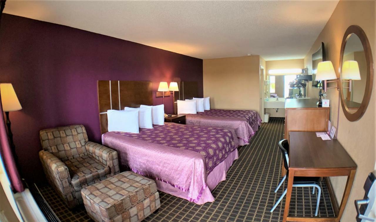 Star Plus Inn & Suites Selmer 外观 照片